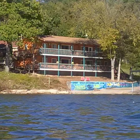 Wilsons On The Lake Hotell Camdenton Exteriör bild